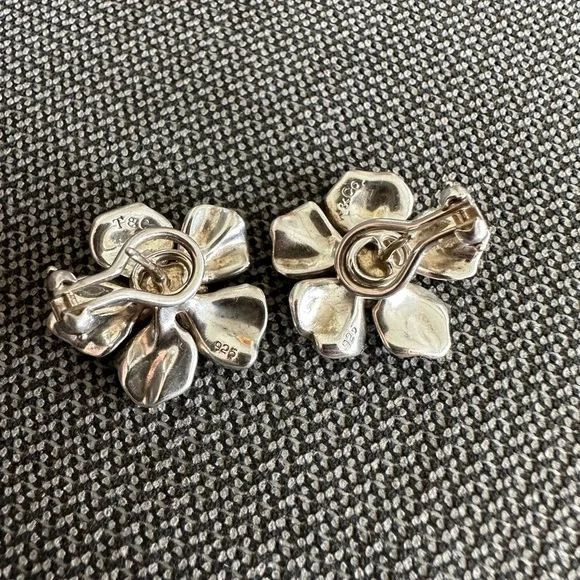 Tiffany & Co Wild Rose Flower Stud/Clip Earrings Silver - Picture 8 of 8
